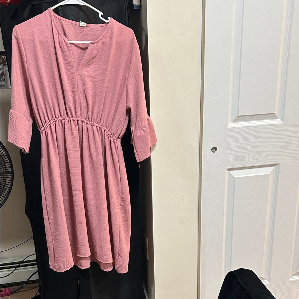 Pink V-Neck Dress with 3/4 Sleeves